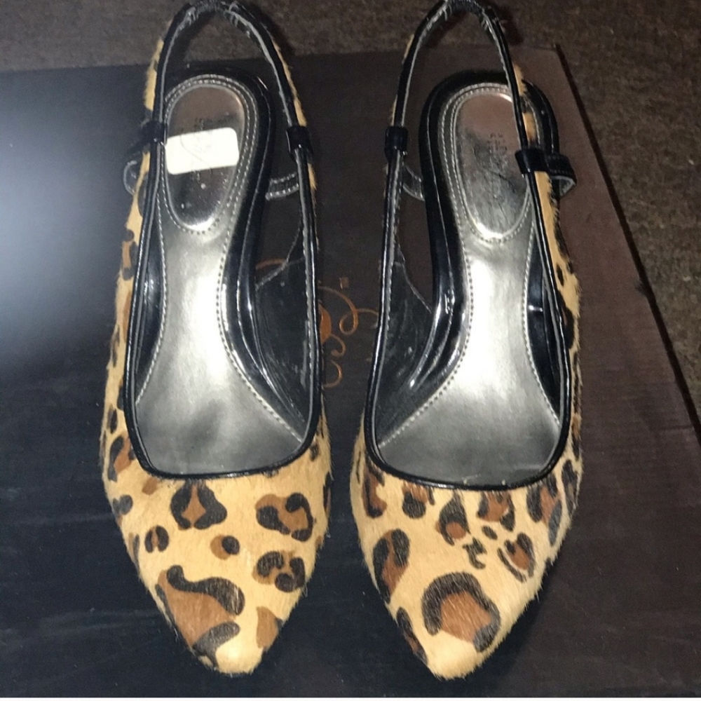 EUC Aeroflex leopard slingbacks